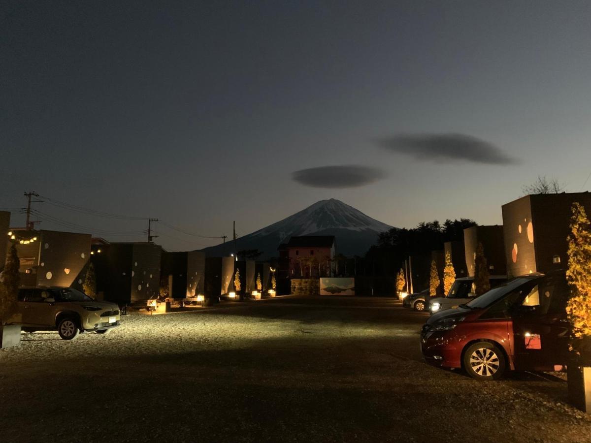 Mt Fuji Glamping Tourist Villa Kawaguchiko ฟูจิคาวากุจิโกะ ภายนอก รูปภาพ